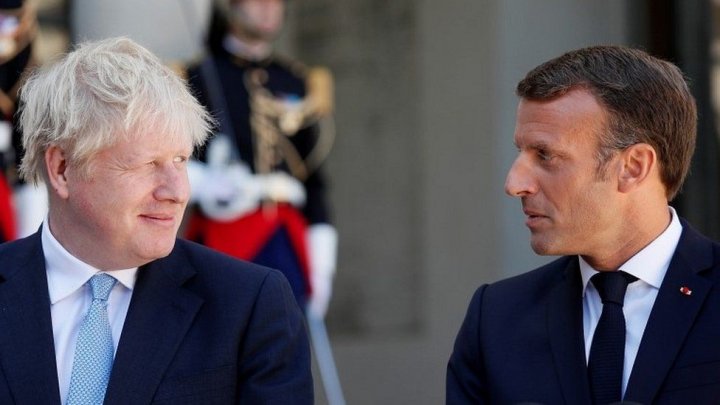 Johnson îl avertizează pe Macron împotriva oricărei tentative de a negocia acum cu Rusia