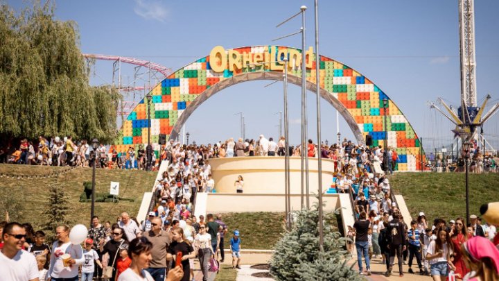 Cel mai mare parc de distracții din Moldova, OrheiLand, a dat startul sezonului estival, chiar de Ziua Copilului