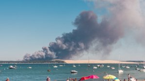 Mii de turiști au fost evacuați în sud-vestul Franței din cauza incendiilor