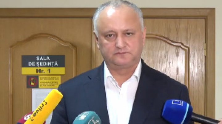 Igor Dodon are interdicția de a comunica cu presa, dar și cu alte persoane, cu excepția membrilor familiei