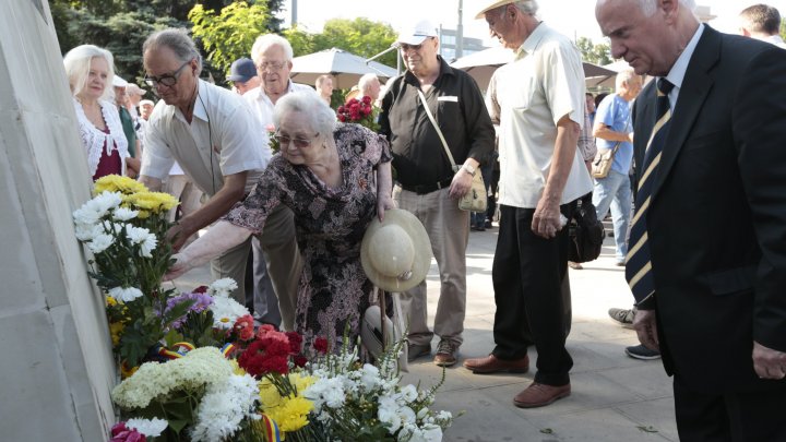 Zi de DOLIU. Astăzi se împlinesc 73 de ani de la cel de-al doilea val de deportări staliniste (FOTO)