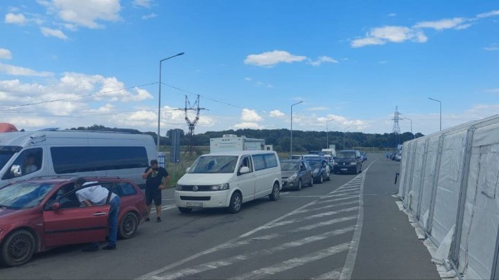 Trafic intens în punctul comun de trecere a frontierei Palanca. Află care e MOTIVUL