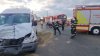 Momentul în care un microbuz cu moldoveni s-a lovit violent cu o camionetă, la Iași. Mai mulți conaționali, internați la spital (VIDEO)