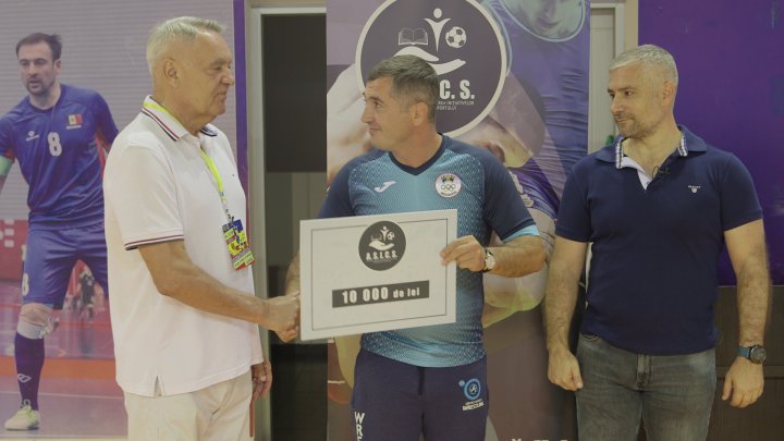 Luptătorii moldoveni care au câștigat medalii la turneele internaționale, premiaţi de ASICS