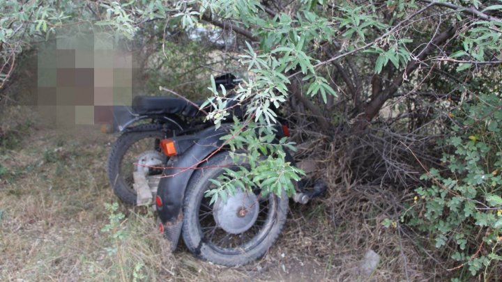 ACCIDENT GRAV în raionul Fălești. Un motociclist s-a stins pe loc. Ce a făcut pasagerul imedat după ce s-a produs tragedia (FOTO)