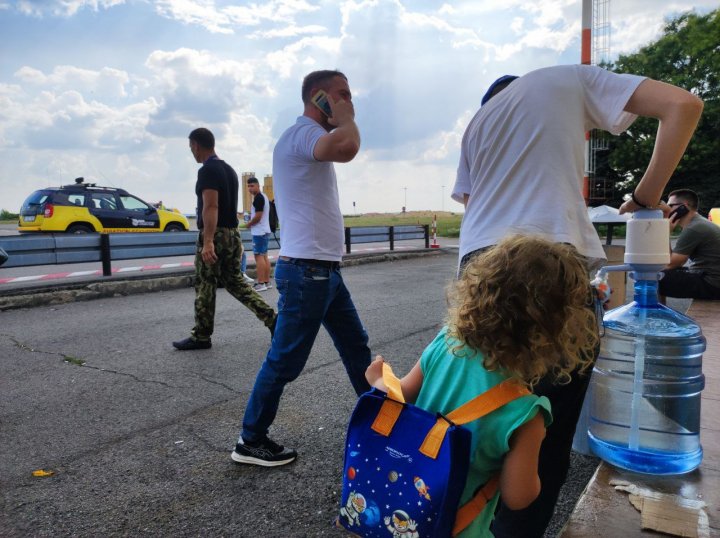 O nouă alertă cu bombă la Aeroportul Internațional Chișinău. Pasagerii, evacuați (VIDEO)