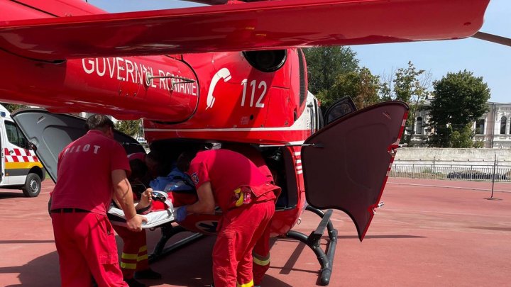 Intervenție aero-medicală SMURD Chișinău - Iași. A fost transportat un pacient de 70 de ani