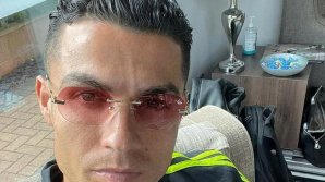 Fotbaliștii de la Manchester United au ajuns la hotel. Cât costă o cameră în unitatea de cazare de lux (VIDEO)