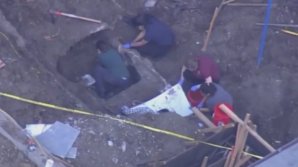 Un bărbat care a cumpărat recent o casă a făcut o descoperire neobișnuită în curte. A alertat imediat poliția