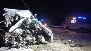 Accident teribil pe șoseua Chișinău-Leușeni. Două persoane au decedat pe loc (FOTO)