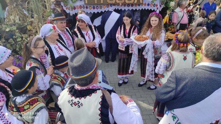 Muzică, dansuri și voie bună la Călărași. Zeci de primării participă la Toamna de Aur (FOTO/VIDEO)