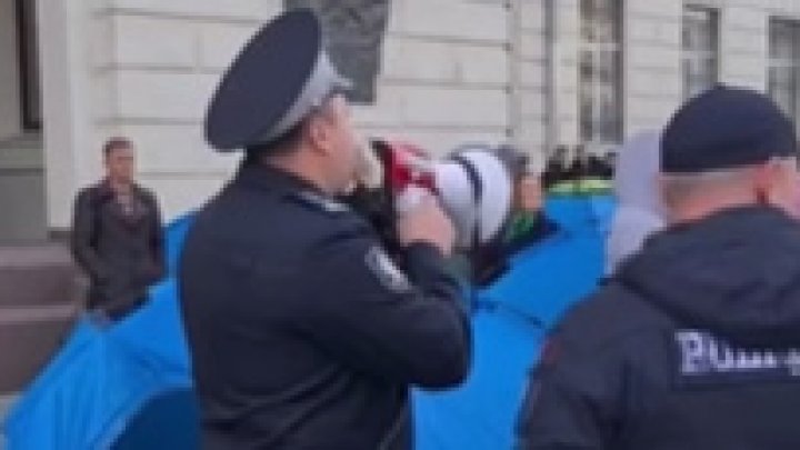 Sindicatele, în apărarea poliţiştilor. Cer înăsprirea legislaţiei pentru a-i proteja 