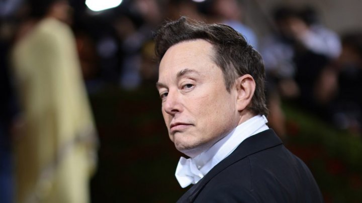 Elon Musk avertizează personalul Twitter. "Vor urma vremuri dificile"