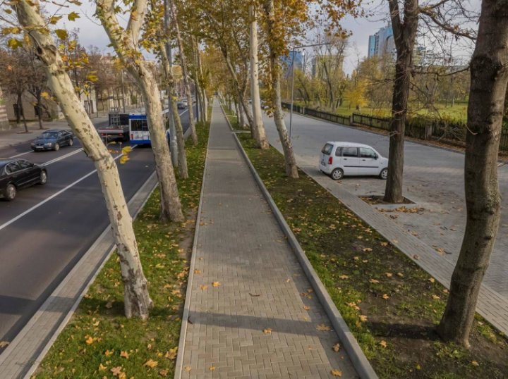 Veste bună pentru șoferi. În zona Parcului „Dendrariu” a fost amenajată o parcare cu 140 de locuri (FOTO)