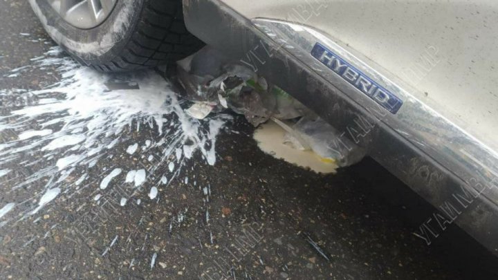 Şoferiţa unei maşini de lux a accidentat o pensionară. Victima de 79 de ani are coaste rupte (FOTO)