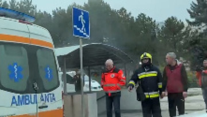 O subterană din Capitală, inundată cu apă fierbinte. Două persoane, evacuate de urgență (FOTO/ VIDEO)