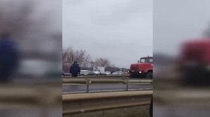 Carambol la Stăuceni. 10 mașini, implicate într-un accident în lanţ. În zonă s-au format ambuteiaje infernale (VIDEO)