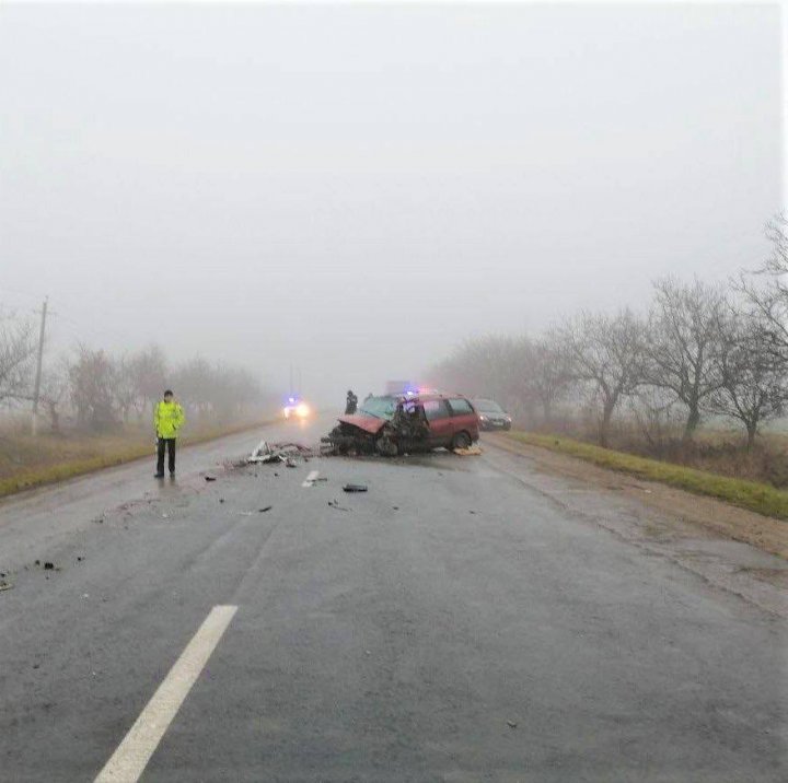 Accident grav la Florești. Sunt victime (FOTO)