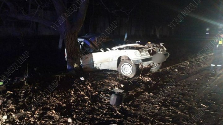 Accident la Râbnița. O persoană a decedat, altele două au fost internate în stare gravă