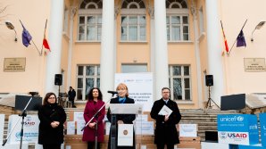 Instituțiile de asistență medicală primară și centrele de sănătate din țară au primit tehnică de calcul în valoare de circa un milion de dolari 