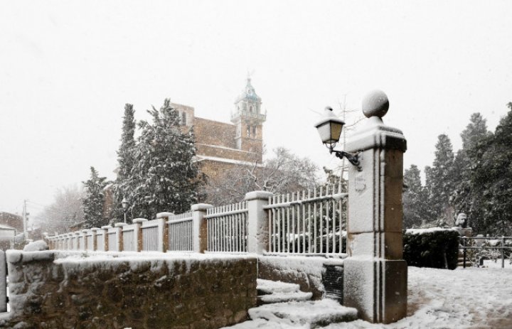 30 de regiuni din Spania, sub alertă de ninsori abundente. Barcelona, acoperită de zăpadă (FOTO)