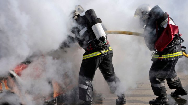 Tragedie cumplită. O femeie și cei șapte copii ai săi au murit într-un incendiu violent care le-a cuprins casa 