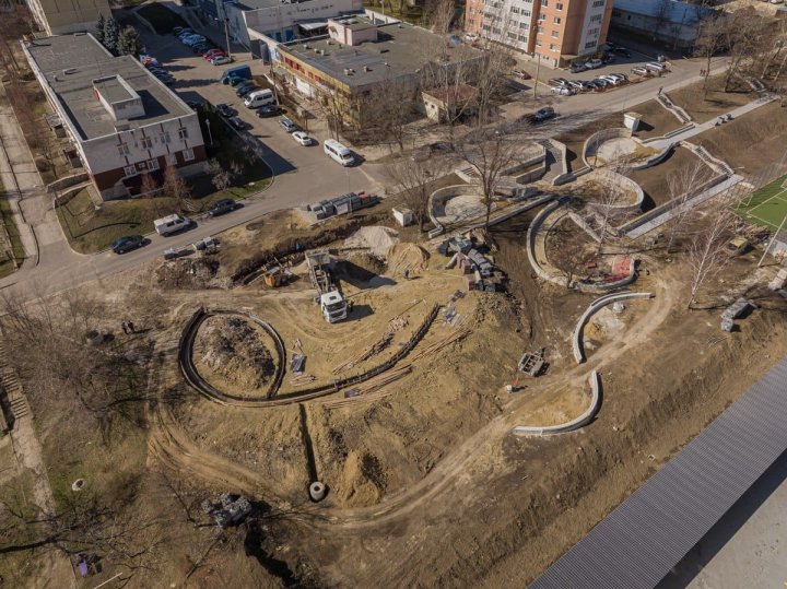 (FOTO) În sectorul Ciocana al Capitalei se construiește un Amfiteatru. Cum va fi amenajată zona