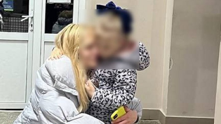 S-au rătăcit. Doi copilași, transmiși familiilor după ce au fost surprinși neînsoțiți în plină stradă (FOTO)