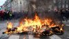 (VIDEO) Protestele violente continuă în Franţa. Manifestanţii au provocat incendii pe străzile din Paris