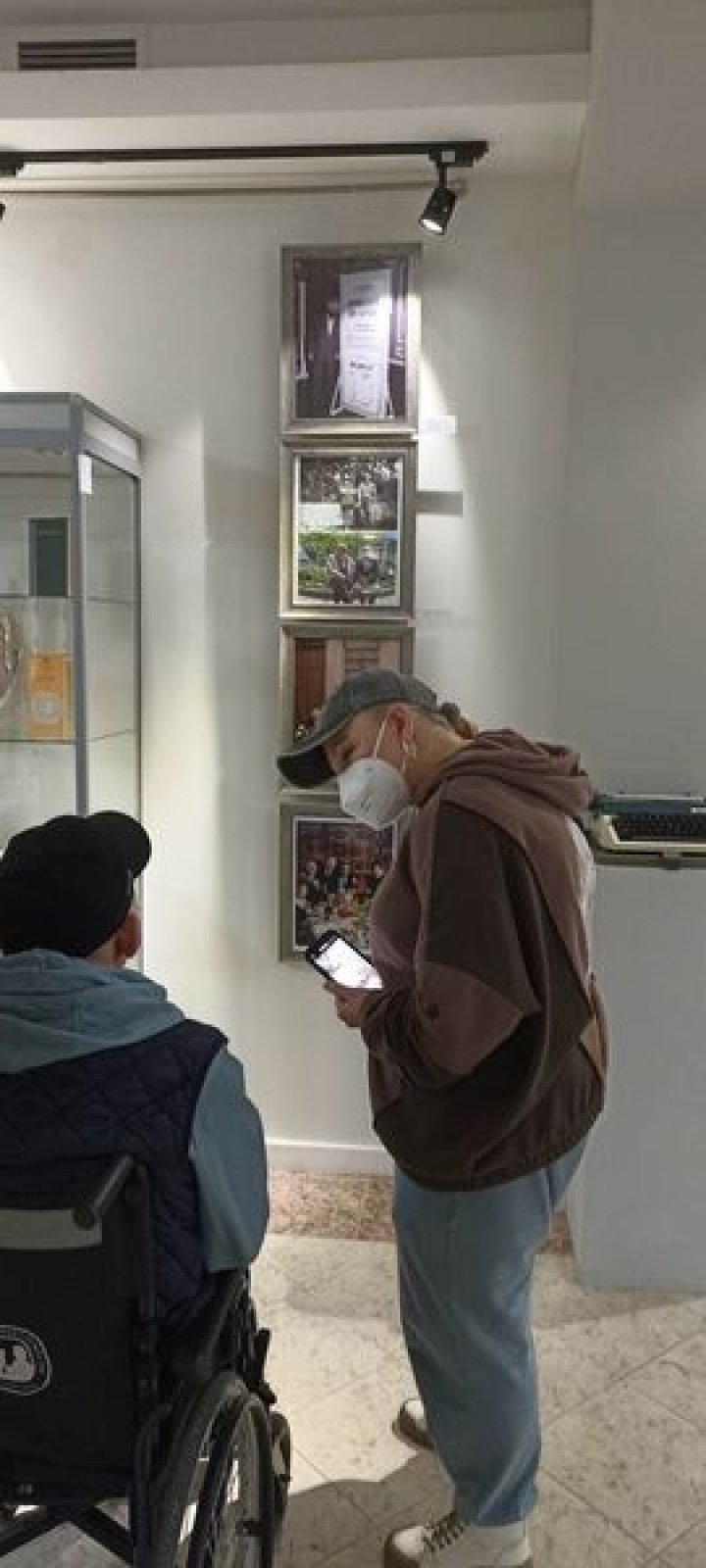 Ziua Umorului: Gheorghe Urschi, omagiat printr-o expoziție și punerea în scenă a piesei ”Testamentul” (FOTO/VIDEO)