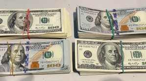 Deconspirată pe Aeroportul Internațional Chișinău. O femeie a vrut să scoată ilegal din țară MII de DOLARI