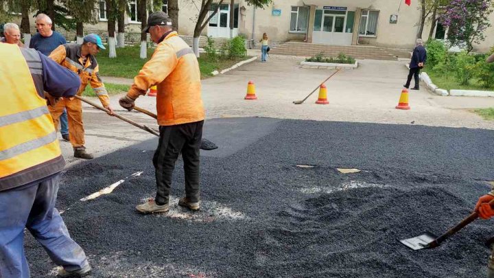 Siguranța rutieră, o prioritate. Mai multe treceri pentru pietoni supraînălțate se construiesc în țară (FOTO)