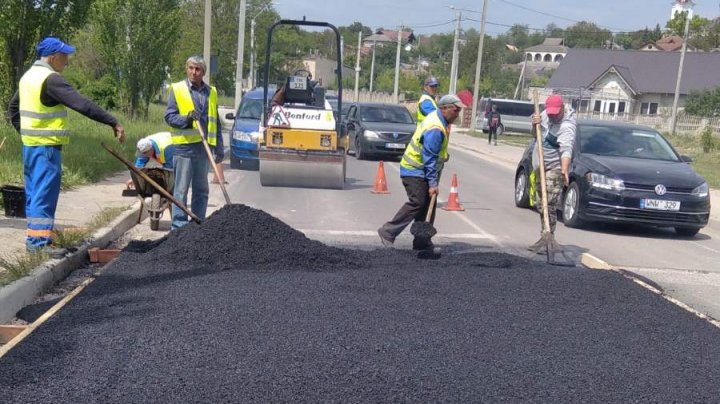 Siguranța rutieră, o prioritate. Mai multe treceri pentru pietoni supraînălțate se construiesc în țară (FOTO)