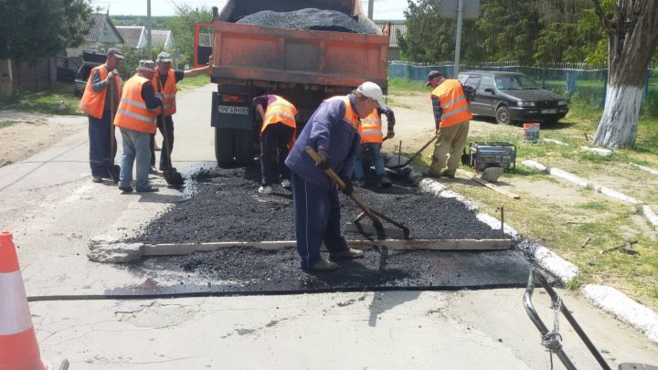 Siguranța rutieră, o prioritate. Mai multe treceri pentru pietoni supraînălțate se construiesc în țară (FOTO)