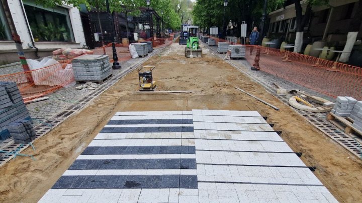 Pianul lui Eugen Doga, în stradă. Cum va arăta acesta pe pietonala din centrul Capitalei (FOTO)