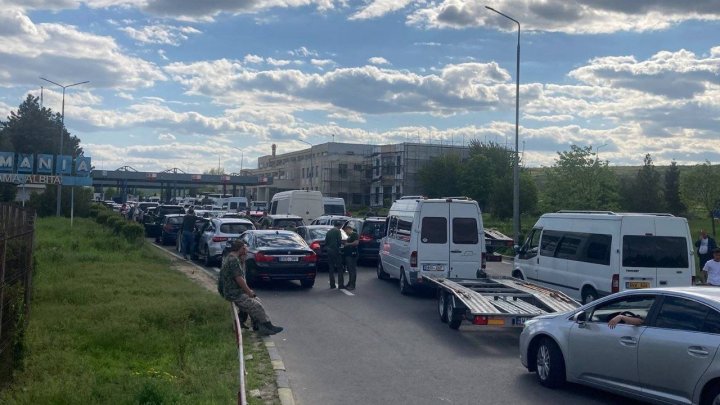 O singură vamă nu face față? Vama Leușeni Albița, aglomerată încă de dimineață. 