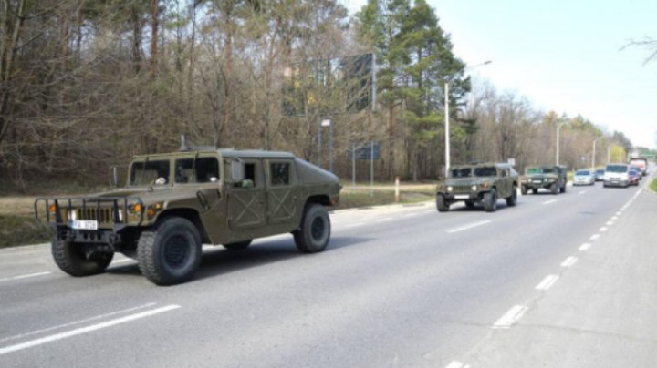 Tehnică militară, din nou, pe drumurile din Moldova. MOTIVUL deplasării și ce să nu facă cetățenii