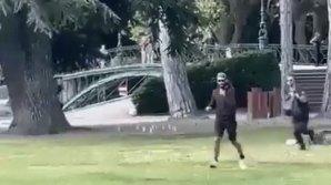 MOMENTUL reținerii individului care a  înjunghiat patru copii și un adult  într-un parc din Franța