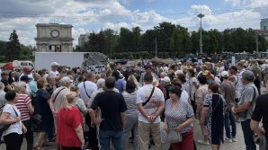 VIDEO PROTEST la Guvern. Deținătorii de patente cer să nu li se impună aparatele de casă. REACȚIA ministrului Economiei