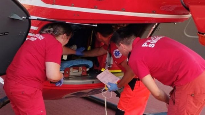 FOTO O copilă de 4 ani din Vulcănești a ajuns în comă după ce s-ar fi sufocat cu o bomboană