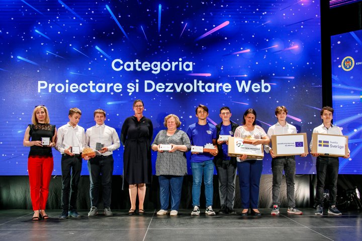 GALERIE FOTO Elevii care studiază profesiile viitorului au fost premiaţi la „Tekwill Expo Day”