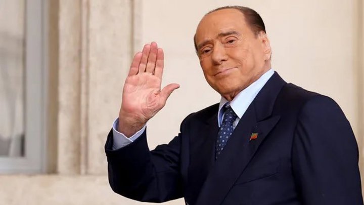 Italia și-a luat  rămas bun de la Silvio Berlusconi