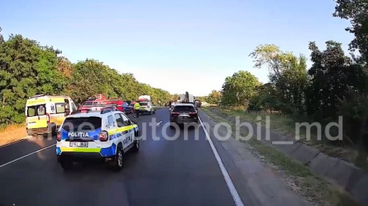 FOTO Accident în lanț pe șoseaua Chişinău-Orhei-Bălţi. Sunt VICTIME