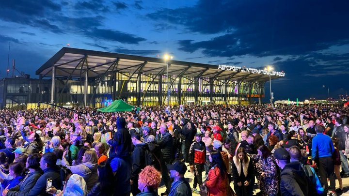 FOTO Cel mai modern aeroport din România s-a deschis la Braşov. Iată cum arată