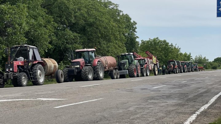 Negocierile cu Guvernul au eşuat din nou, iar fermierii revin pe baricade. Iată când vor ajunge cu tractoarele în Capitală