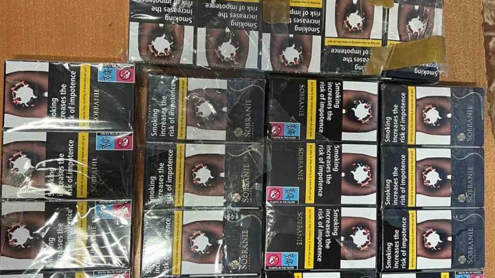 FOTO Țigări, îngrășăminte și huse pentru telefoane, aduse ilegal în Moldova