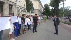 VIDEO "Toate greșelile se plătesc în politică și administrație." CUB cere în stradă demisia Anei Revenco și a lui Rosian Vasiloi