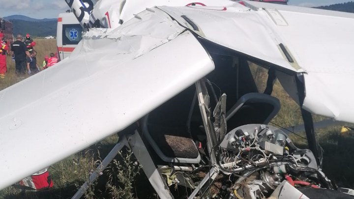 FOTO Tragedie aviatică în România. Un avion s-a prăbușit în județul Brașov. Pilotul a murit