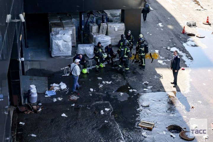 FOTO Tragedie la Moscova! Patru persoane au murit după ce o țeavă cu apă fierbinte a explodat într-un centru comercial