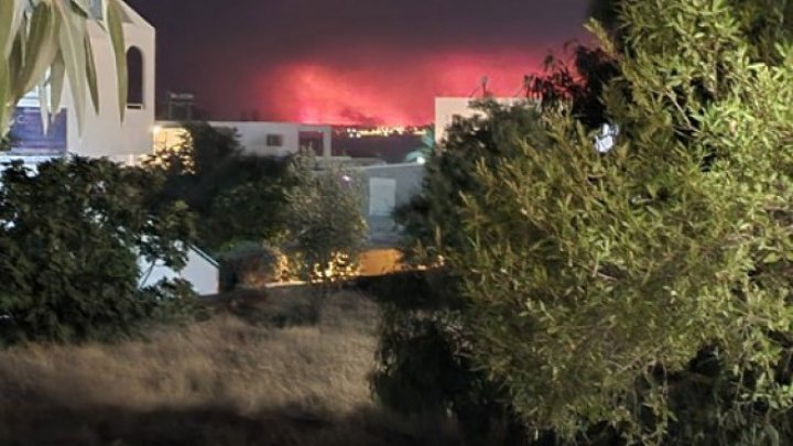 IMAGINI din DRONĂ care te lasă fără cuvinte. Cum arată insula Rodos, după incendiile devastatoare. Aproximativ 19.000 de locuitori şi turişti, evacuaţi 